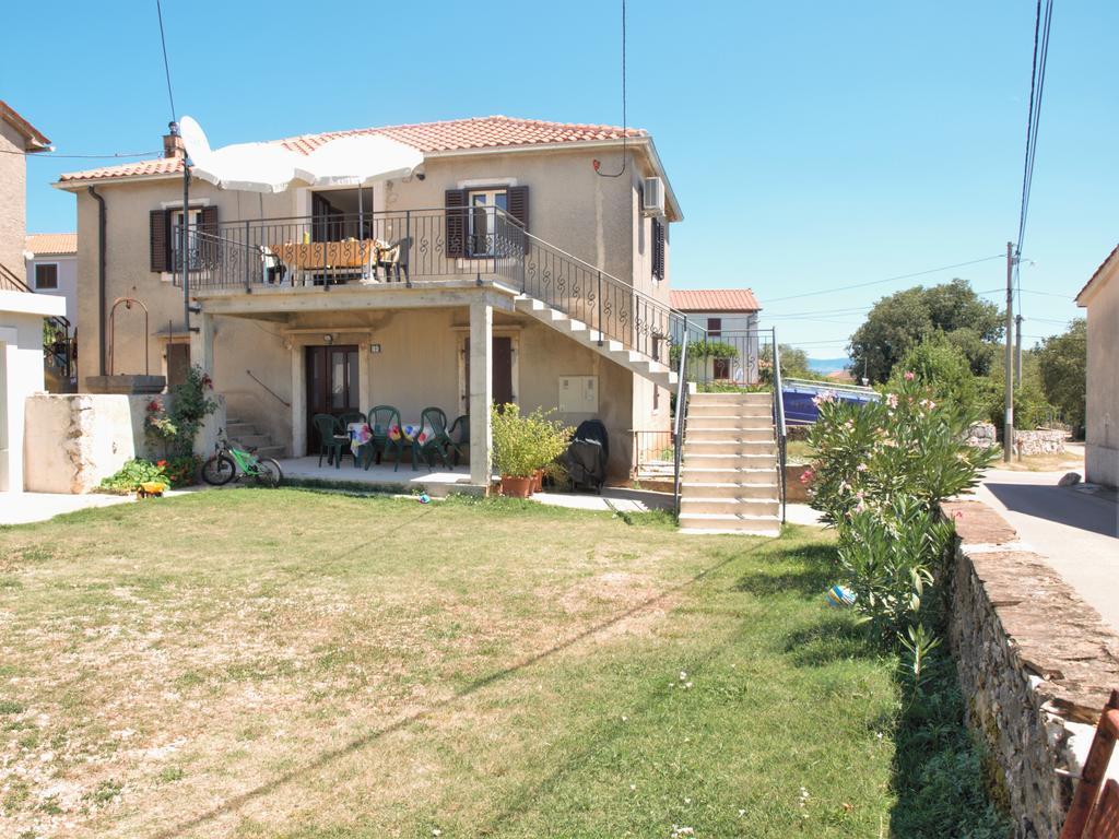 Apartment Rado Vrbnik Exterior photo